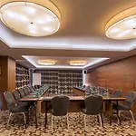 Hotel Golden Tulip Bayrampasa 5*