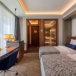Hotel Golden Tulip Bayrampasa