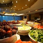 Golden Tulip Bayrampasa Hotel 5*
