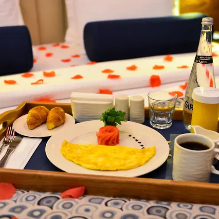Golden Tulip Bayrampasa Otel 5*