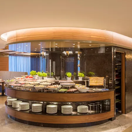 Ξενοδοχείο Golden Tulip Bayrampasa 5*