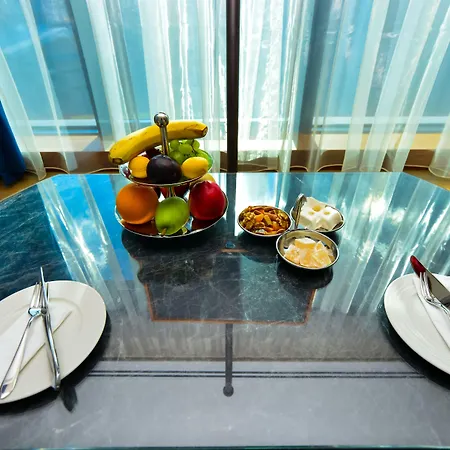 מלון Golden Tulip Bayrampasa