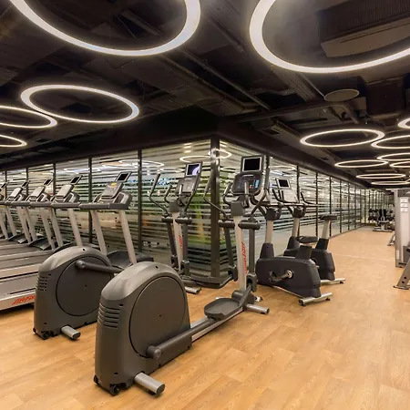 Golden Tulip Bayrampasa מלון