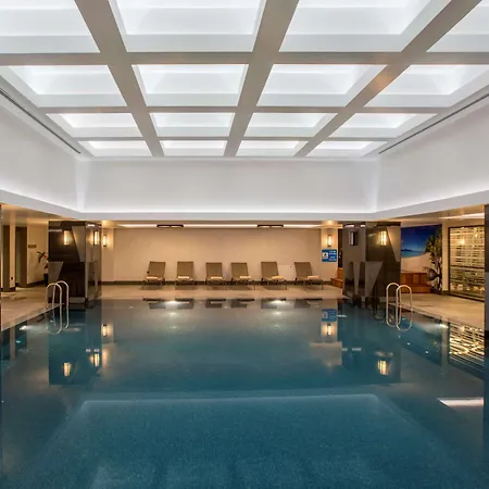 Golden Tulip Bayrampasa