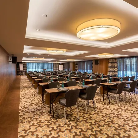 Golden Tulip Bayrampasa Hotel 5*