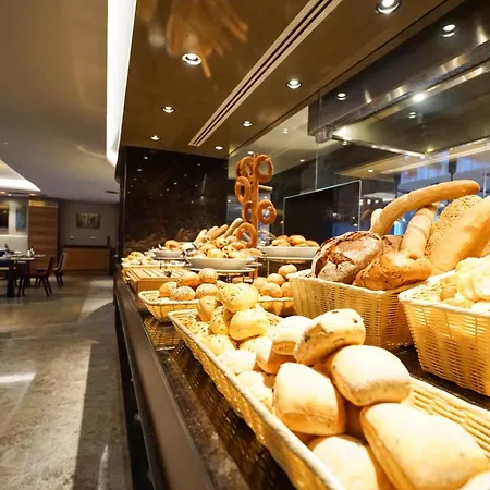 Golden Tulip Bayrampasa Estambul