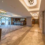 فندق جولدن توليب إسطنبول بيرم باشا 5*